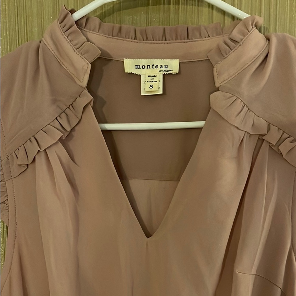 Pink Ruffle Sleeve Dress with pockets - Picture 2 of 2